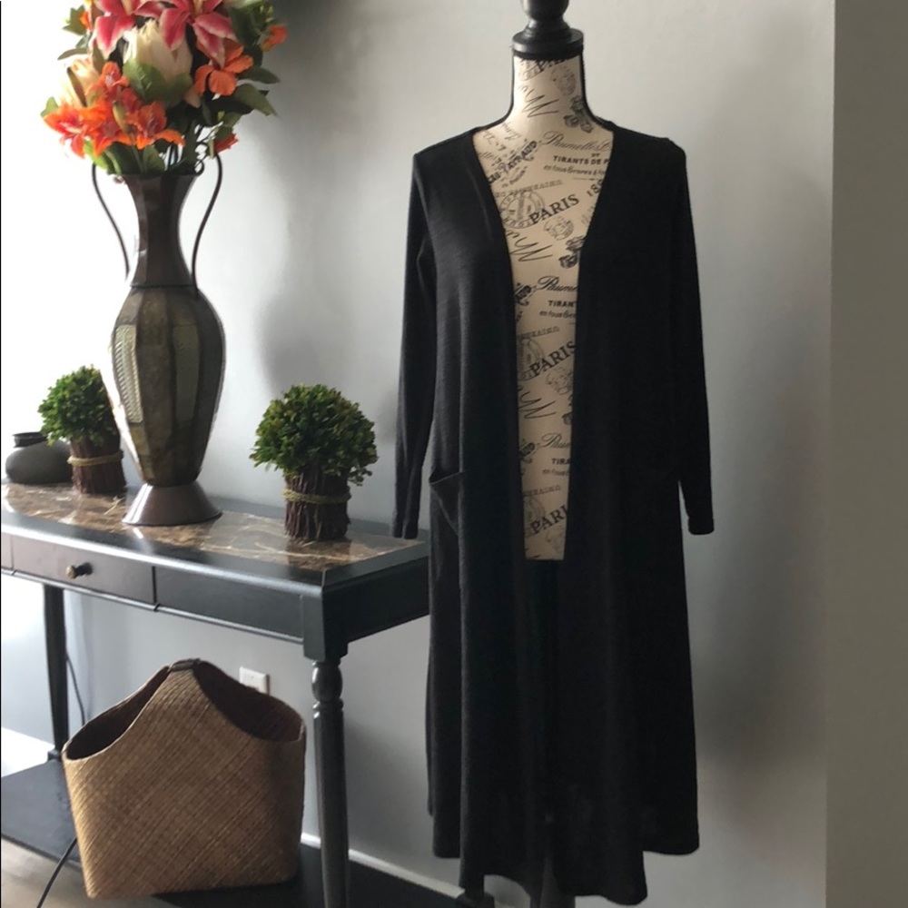 LuLaRoe solid black Sarah